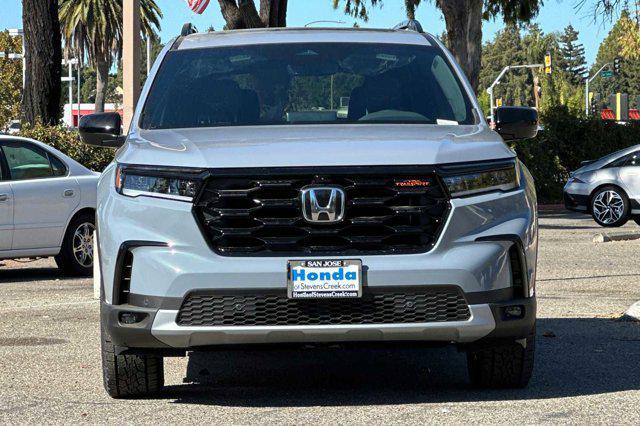 new 2025 Honda Pilot car, priced at $51,250