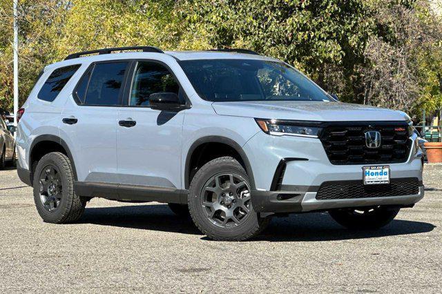 new 2025 Honda Pilot car, priced at $51,250