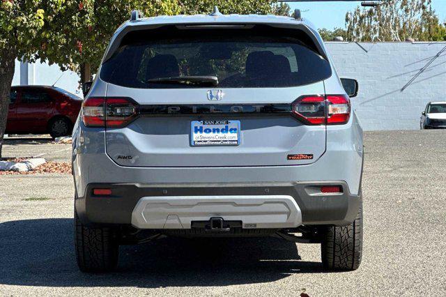 new 2025 Honda Pilot car, priced at $51,250