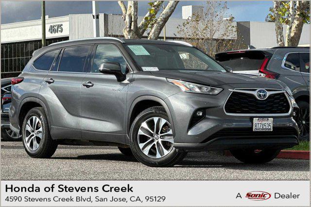 used 2020 Toyota Highlander Hybrid car, priced at $28,496