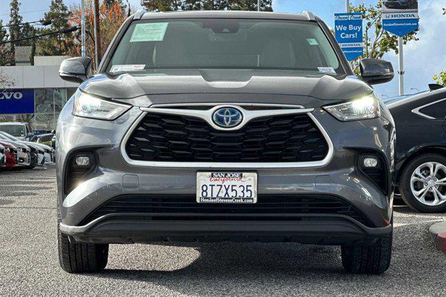 used 2020 Toyota Highlander Hybrid car, priced at $28,496