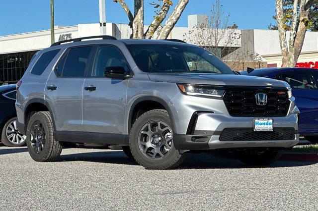 new 2025 Honda Pilot car, priced at $50,795