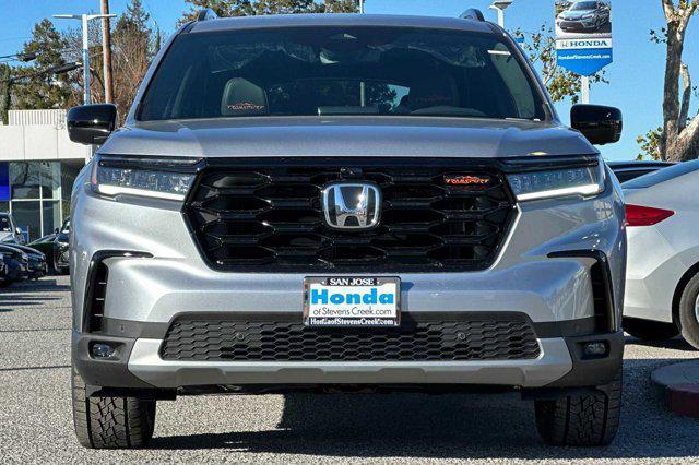 new 2025 Honda Pilot car, priced at $50,795