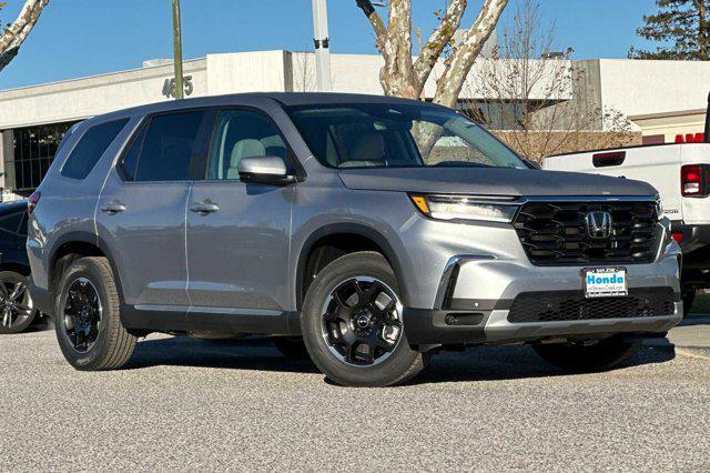 new 2025 Honda Pilot car, priced at $46,795