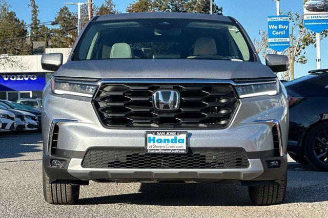 new 2025 Honda Pilot car, priced at $46,795