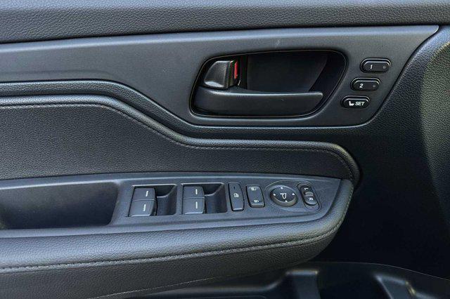 new 2024 Honda Odyssey car, priced at $40,494