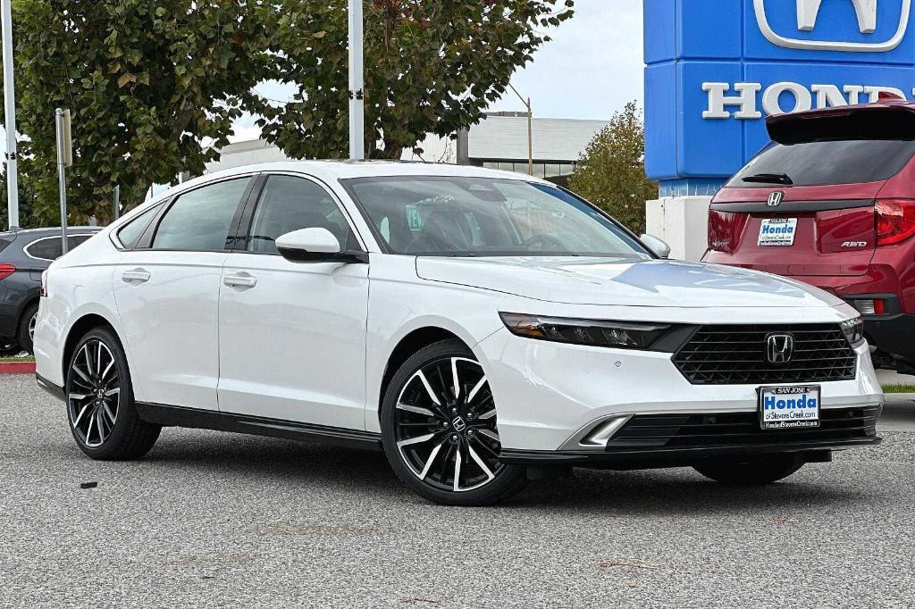 new 2024 Honda Accord Hybrid car