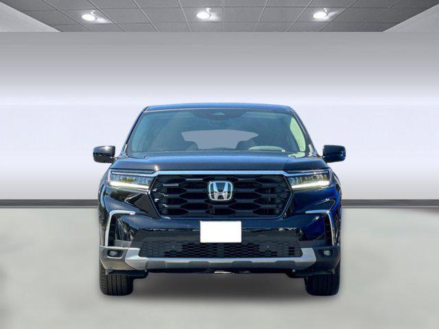 new 2025 Honda Pilot car, priced at $44,995