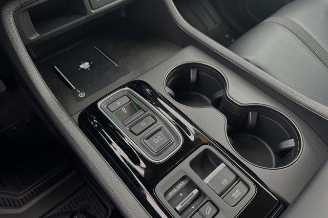 new 2025 Honda Pilot car, priced at $44,995