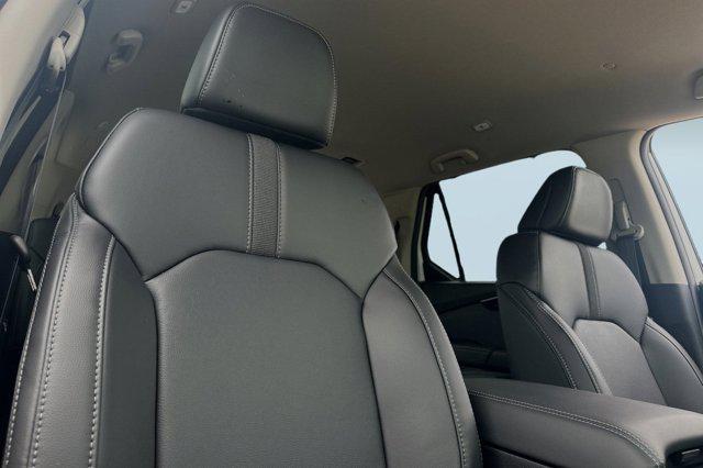 new 2025 Honda Pilot car, priced at $44,995