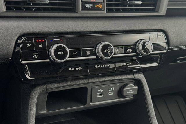 new 2025 Honda Pilot car, priced at $55,030