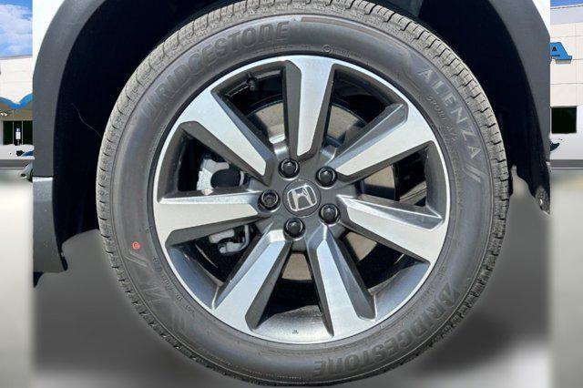 new 2025 Honda Pilot car, priced at $55,030