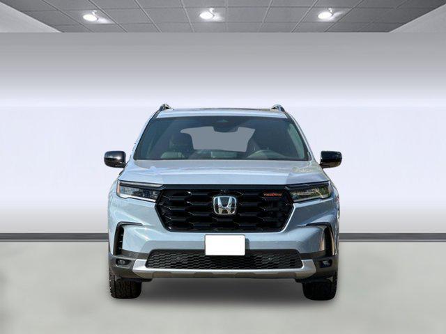 new 2025 Honda Pilot car, priced at $51,350