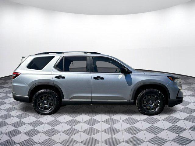 new 2025 Honda Pilot car, priced at $50,895