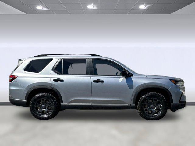 new 2025 Honda Pilot car, priced at $50,895