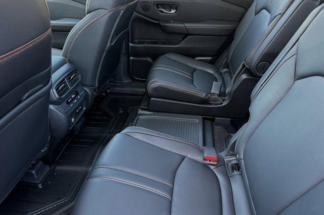 new 2025 Honda Pilot car, priced at $50,895