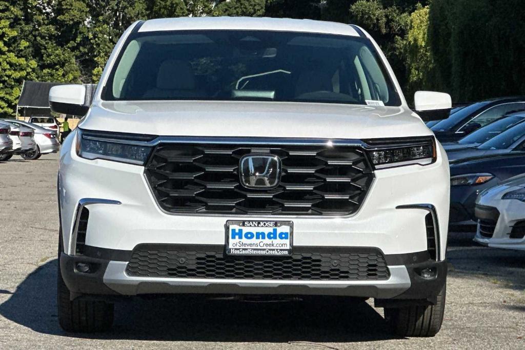 new 2025 Honda Pilot car, priced at $42,992