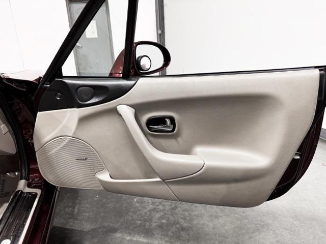 used 2000 Mazda MX-5 Miata car, priced at $13,895