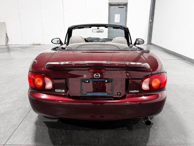 used 2000 Mazda MX-5 Miata car, priced at $13,895
