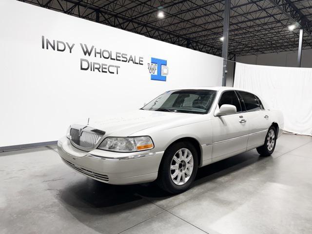 used 2006 Lincoln Town Car car, priced at $4,895