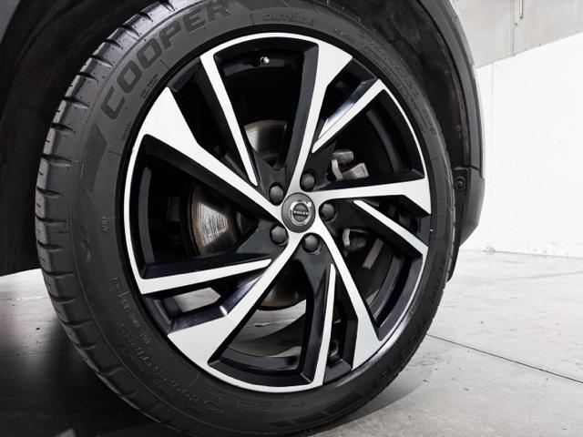 used 2020 Volvo XC40 car, priced at $19,995