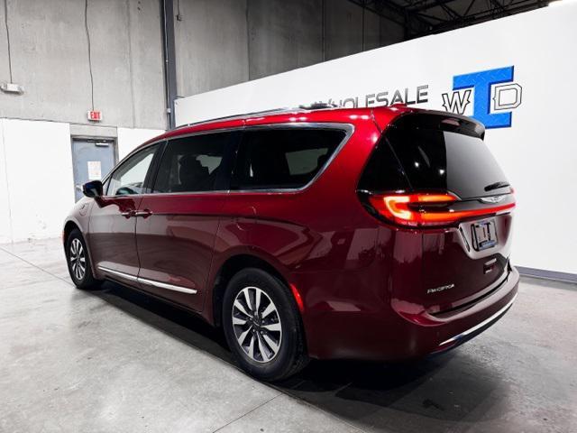 used 2021 Chrysler Pacifica Hybrid car, priced at $32,895