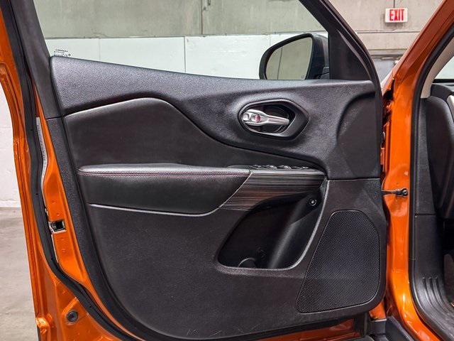 used 2015 Jeep Cherokee car, priced at $8,995