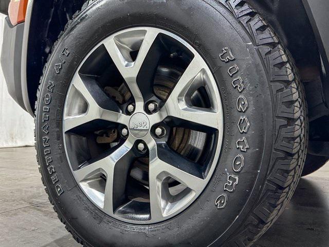 used 2015 Jeep Cherokee car, priced at $8,995
