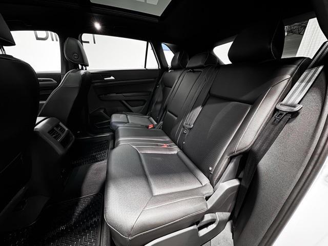 used 2020 Volkswagen Atlas Cross Sport car, priced at $24,495