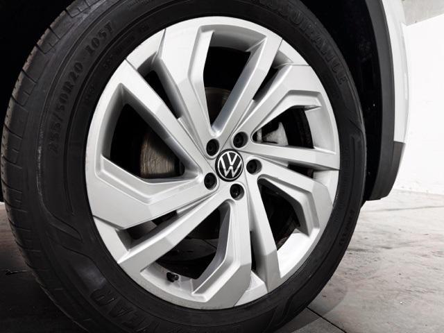 used 2020 Volkswagen Atlas Cross Sport car, priced at $24,495