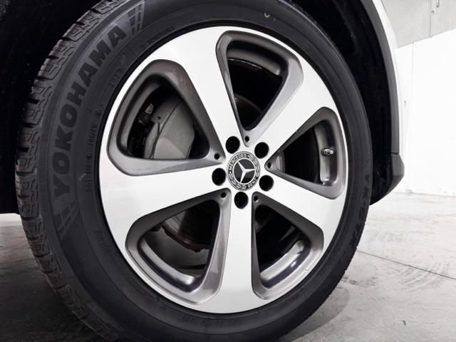 used 2021 Mercedes-Benz GLC 300 car, priced at $26,895