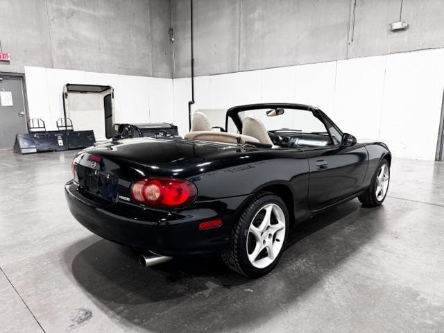 used 2001 Mazda MX-5 Miata car, priced at $13,895