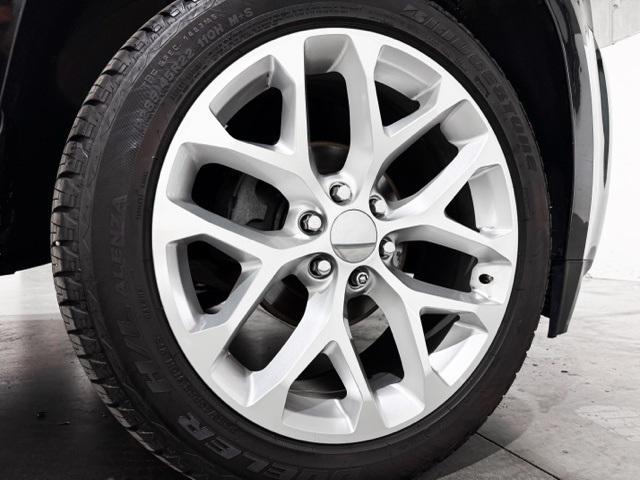 used 2016 GMC Yukon XL car, priced at $22,895