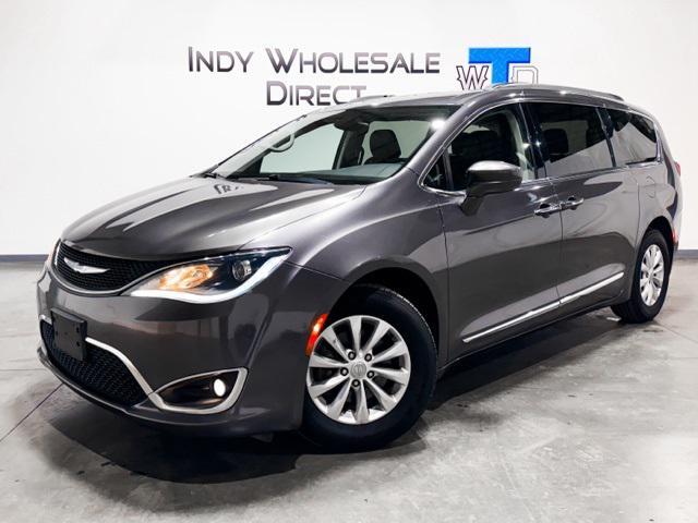 used 2017 Chrysler Pacifica car, priced at $15,995