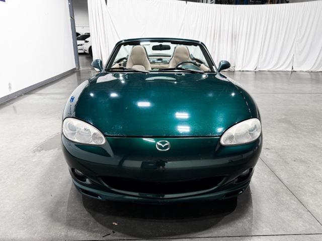 used 2001 Mazda MX-5 Miata car, priced at $13,895