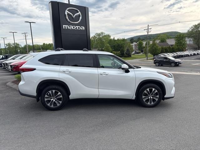 used 2023 Toyota Highlander car, priced at $40,988