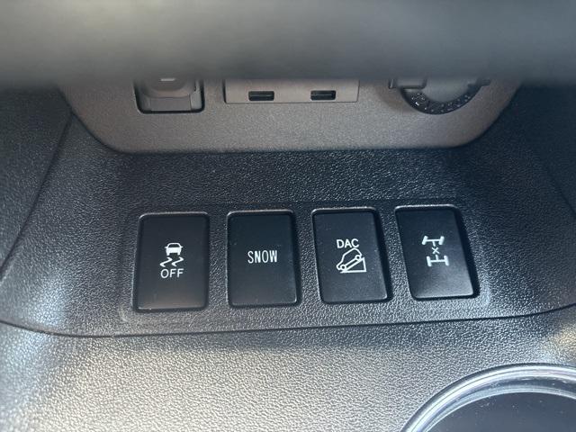 used 2019 Toyota Highlander car, priced at $22,988