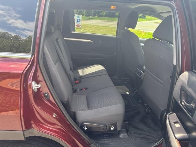 used 2019 Toyota Highlander car, priced at $22,988