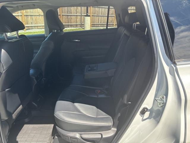used 2022 Toyota Highlander car, priced at $37,988