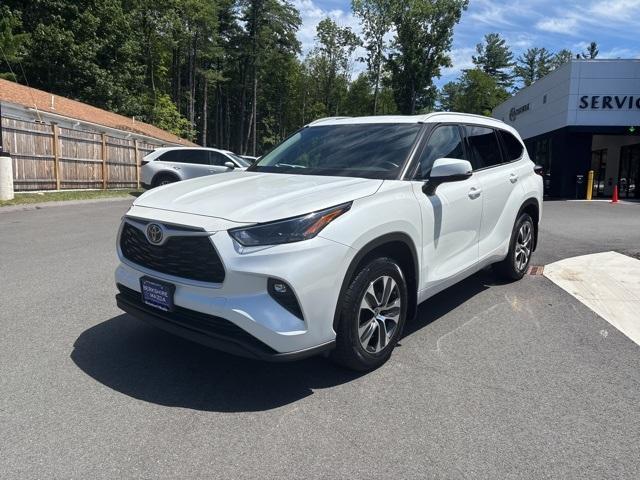 used 2022 Toyota Highlander car, priced at $37,988