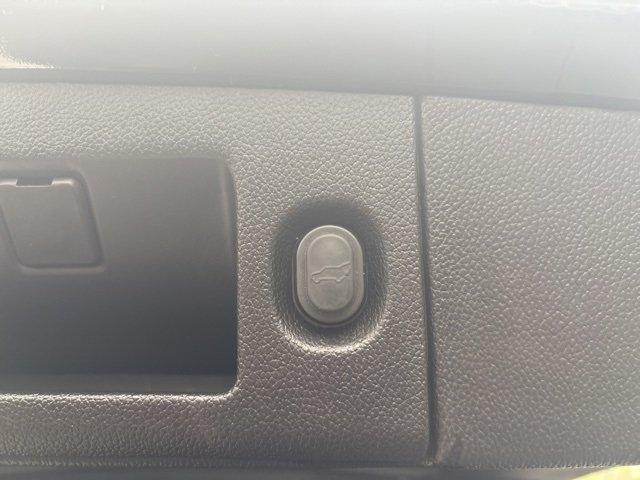 used 2020 GMC Yukon car, priced at $37,988