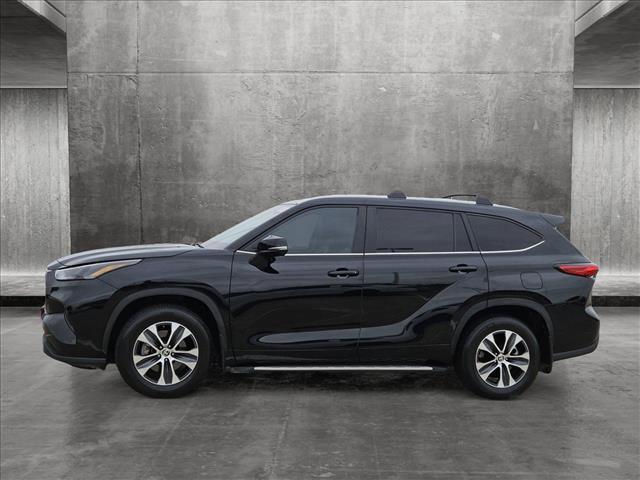 used 2023 Toyota Highlander car, priced at $36,888