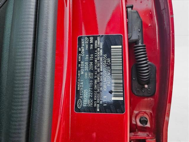 new 2025 Hyundai Elantra car, priced at $24,357