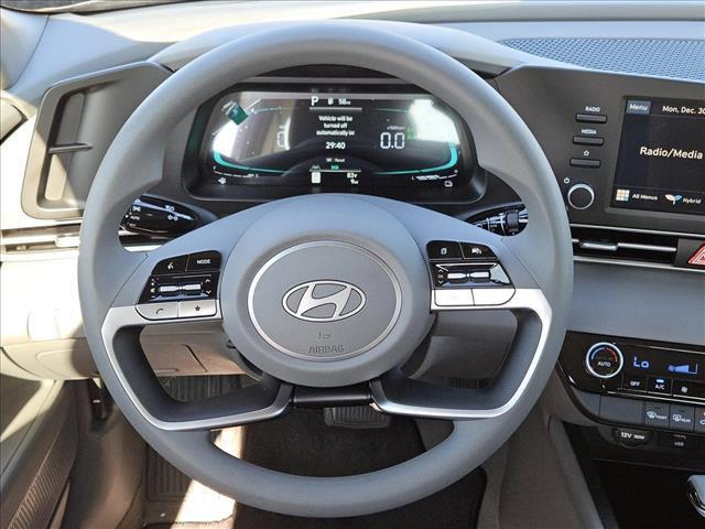 new 2025 Hyundai Elantra HEV car, priced at $26,735