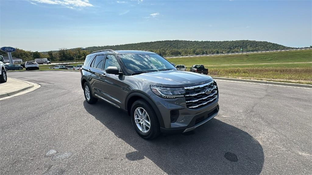 new 2025 Ford Explorer car, priced at $41,350