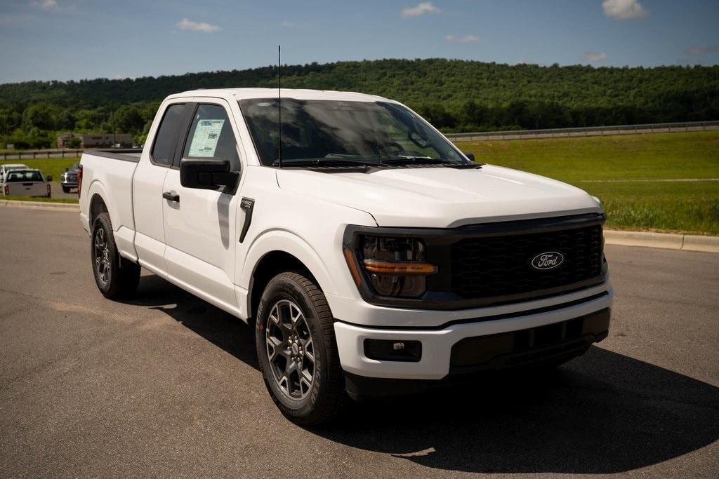 new 2024 Ford F-150 car, priced at $46,460