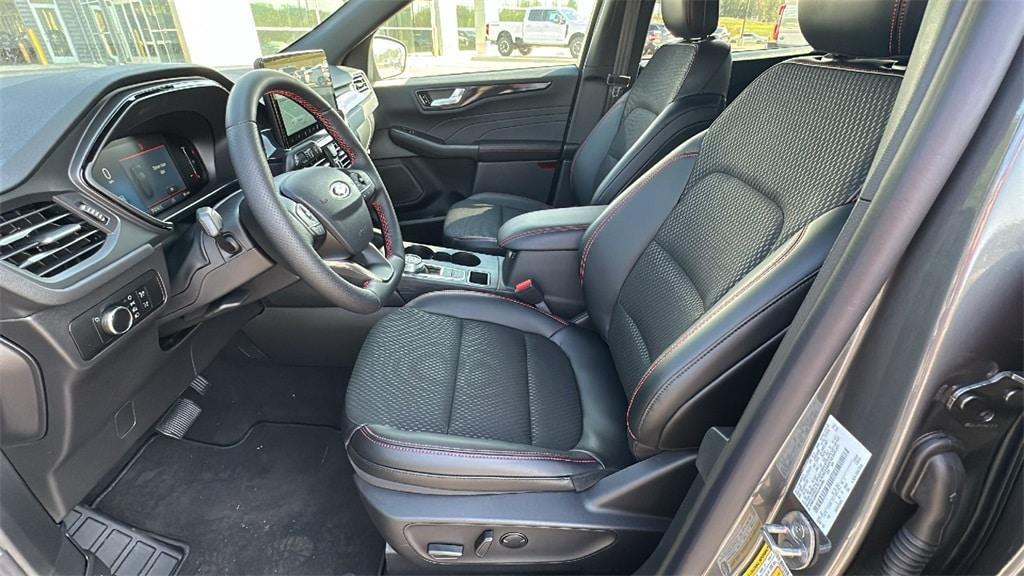 new 2025 Ford Escape car, priced at $32,820