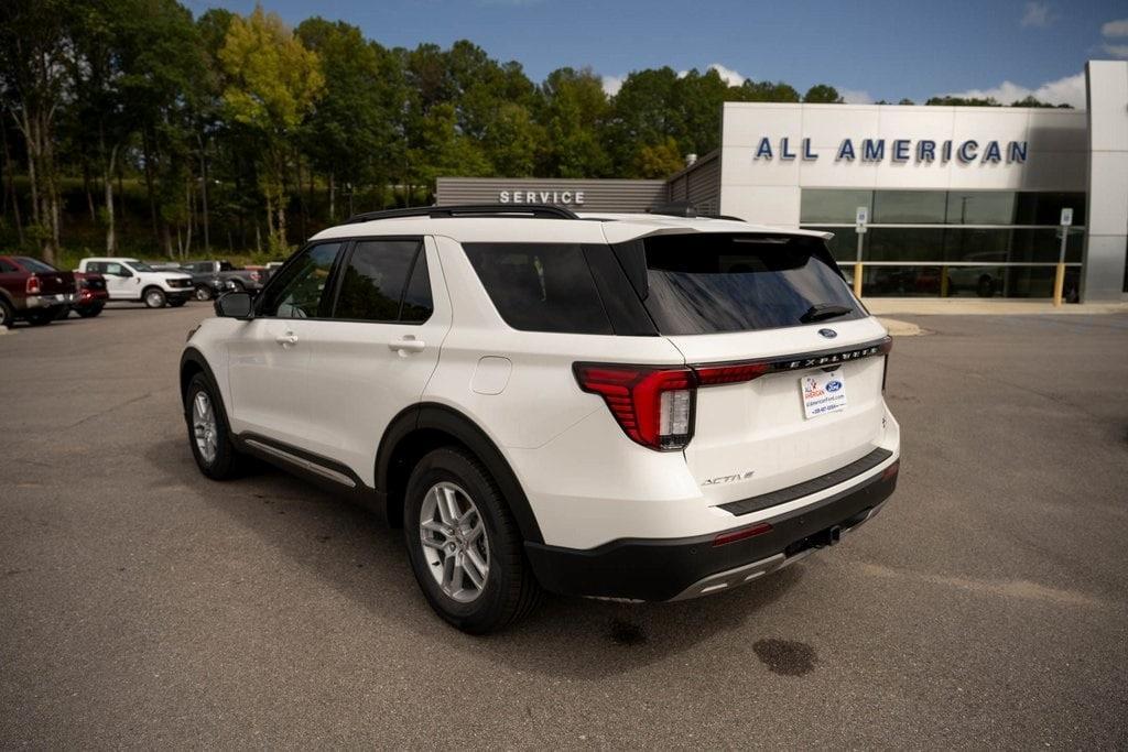 new 2025 Ford Explorer car, priced at $45,225