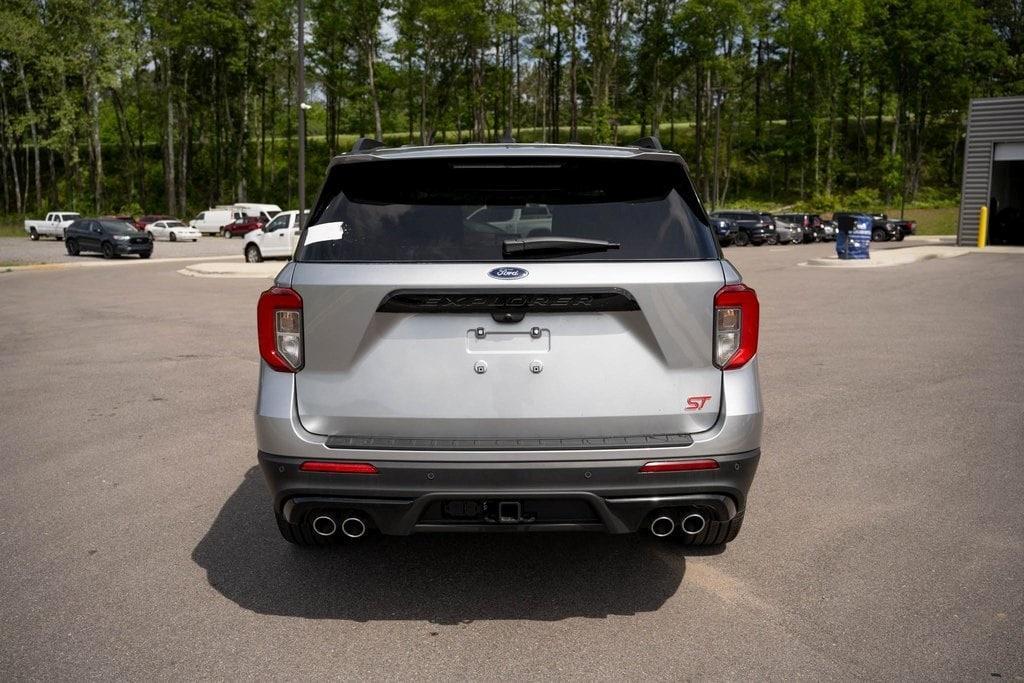 new 2024 Ford Explorer car, priced at $61,610