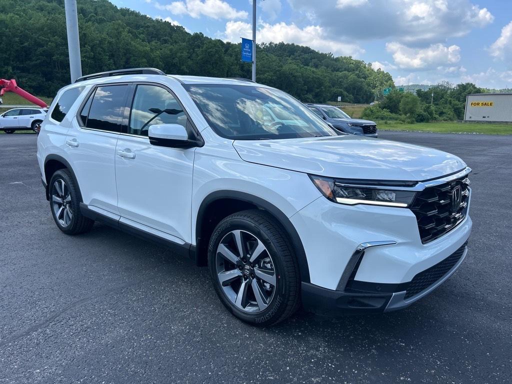 new 2025 Honda Pilot car, priced at $51,505